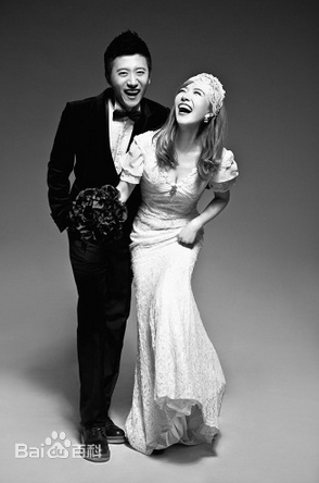 唐笑(Sugar)婚纱照性感图片图集