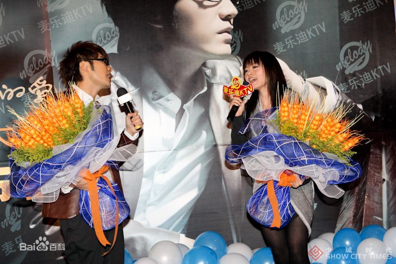 高清王铮亮(Reno Wang)在《满满的爱》专辑发布会中的图集