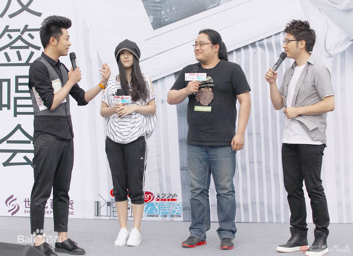 最新王铮亮(Reno Wang)在《听得到的时间》专辑发布会中的壁纸