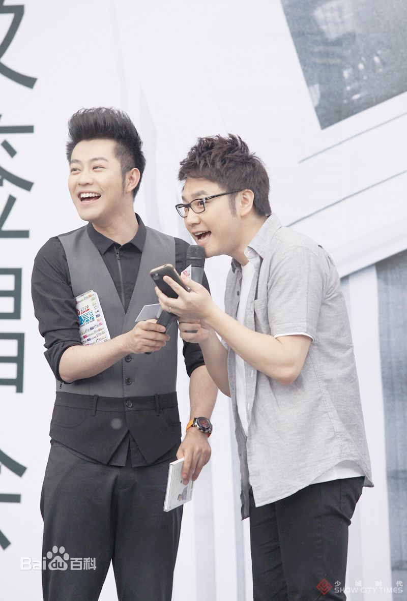 最新王铮亮(Reno Wang)在《听得到的时间》专辑发布会中的壁纸