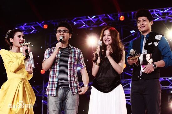 高清王铮亮(Reno Wang)在潘辰做客《音乐现场》中的图册