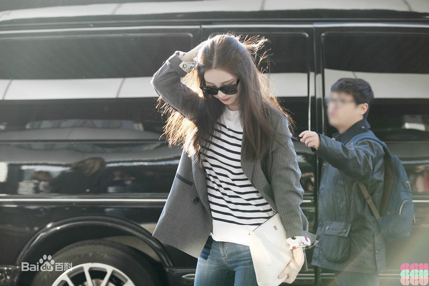 徐珠贤((Seo Ju Hyun)， （Seo Hyun）)机场画报壁纸壁纸