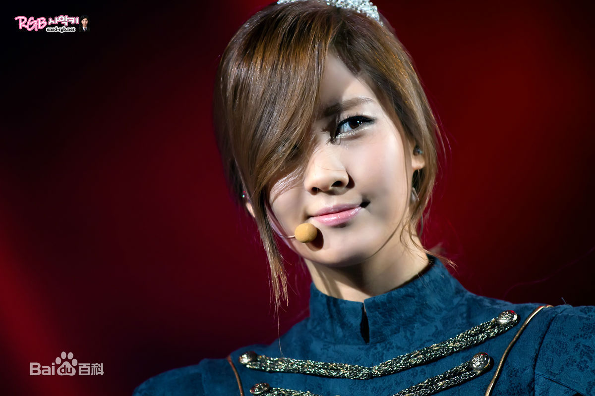 徐珠贤((Seo Ju Hyun)， （Seo Hyun）)贤宝现场舞台生活照