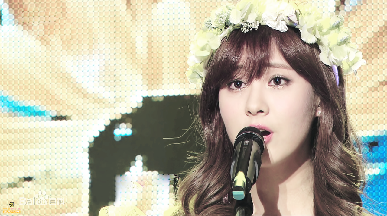 徐珠贤((Seo Ju Hyun)， （Seo Hyun）)贤宝现场舞台生活照