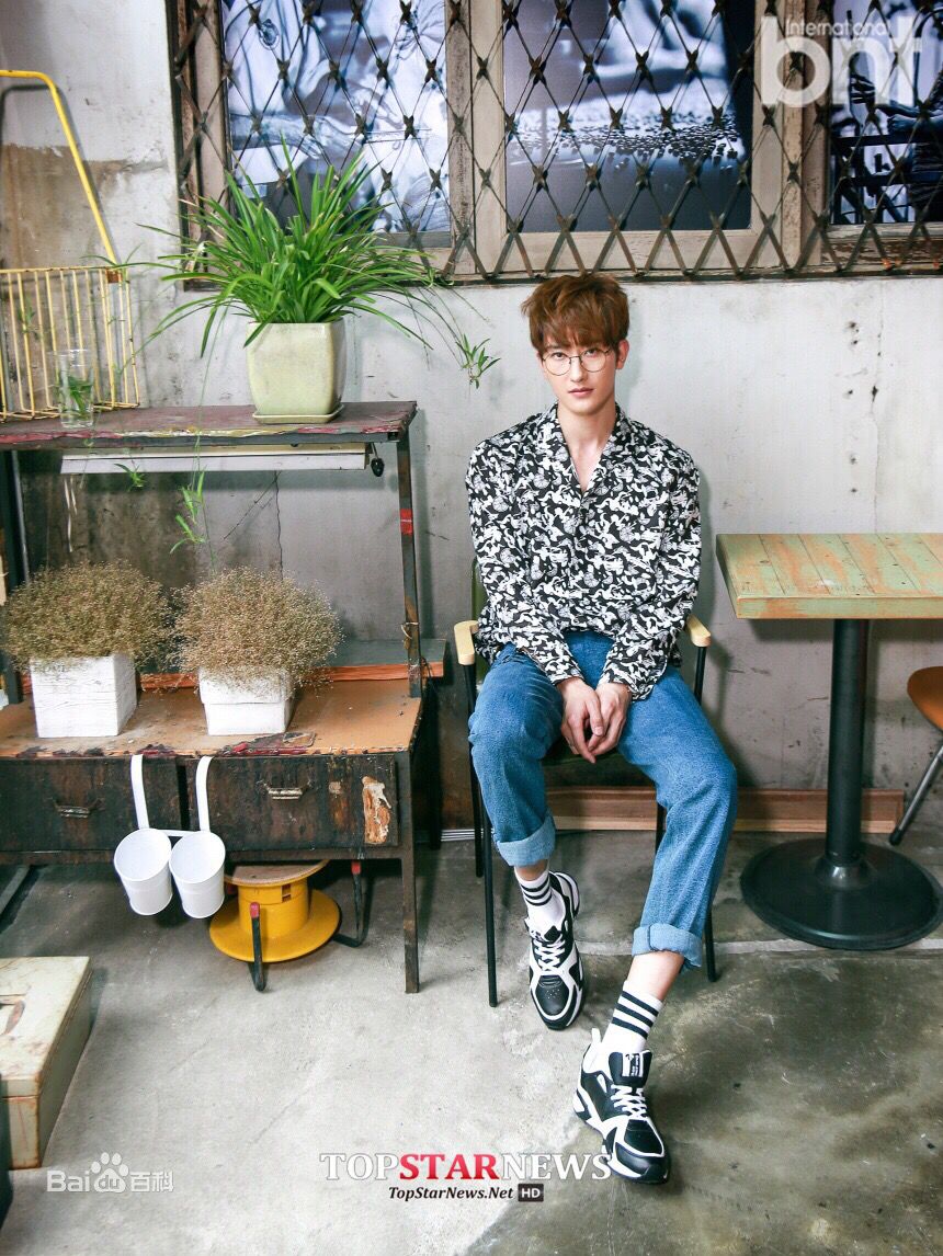 周觅(Zhou Mi、)高清专辑图集