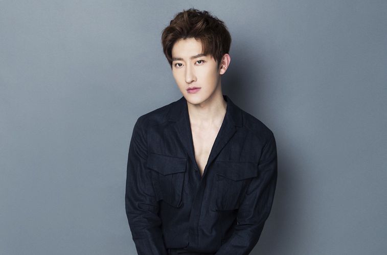 最新周觅(Zhou Mi、)性感图片