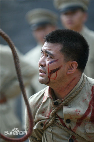 刘南。前后照片