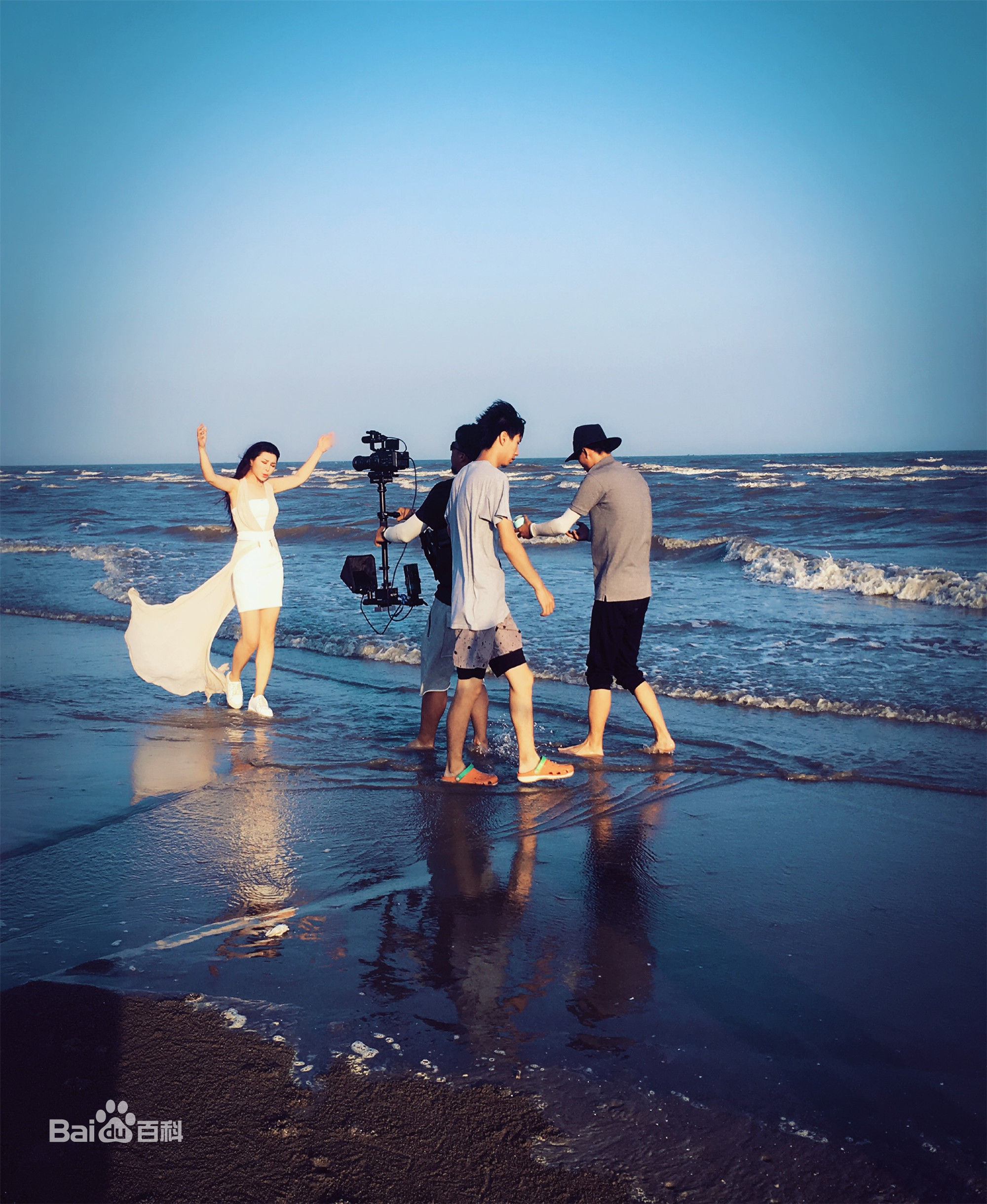 最新安琪性感图片