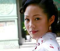 最新黄丽娅性感图片