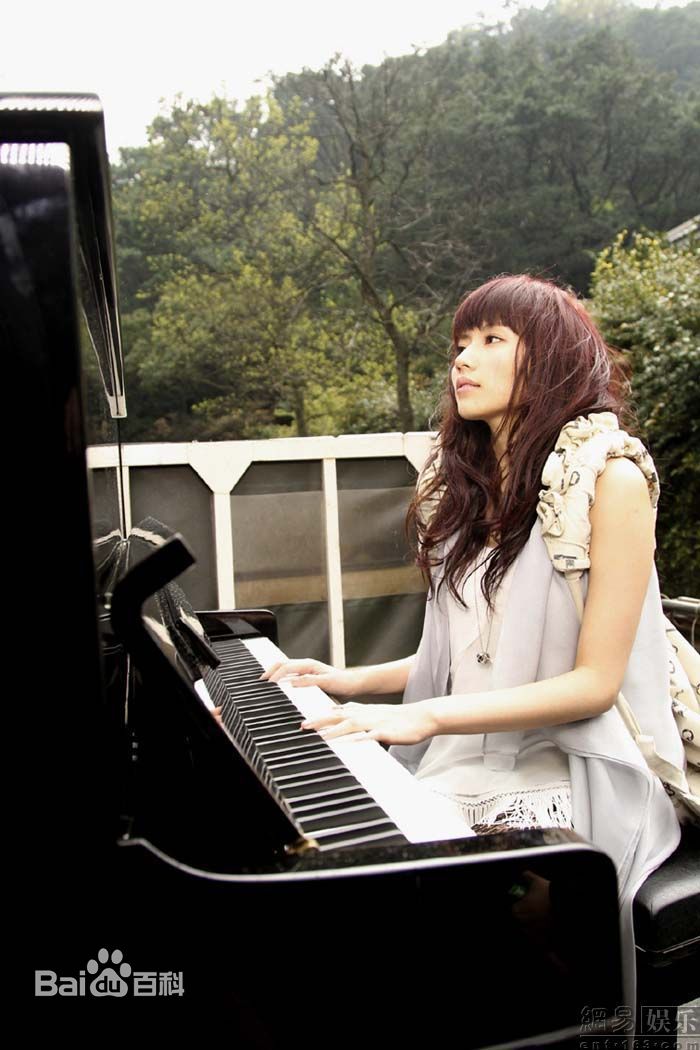 刘惜君(Sara)拂晓性感图片图集