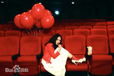 刘惜君(Sara)当我身边空无一人生活照