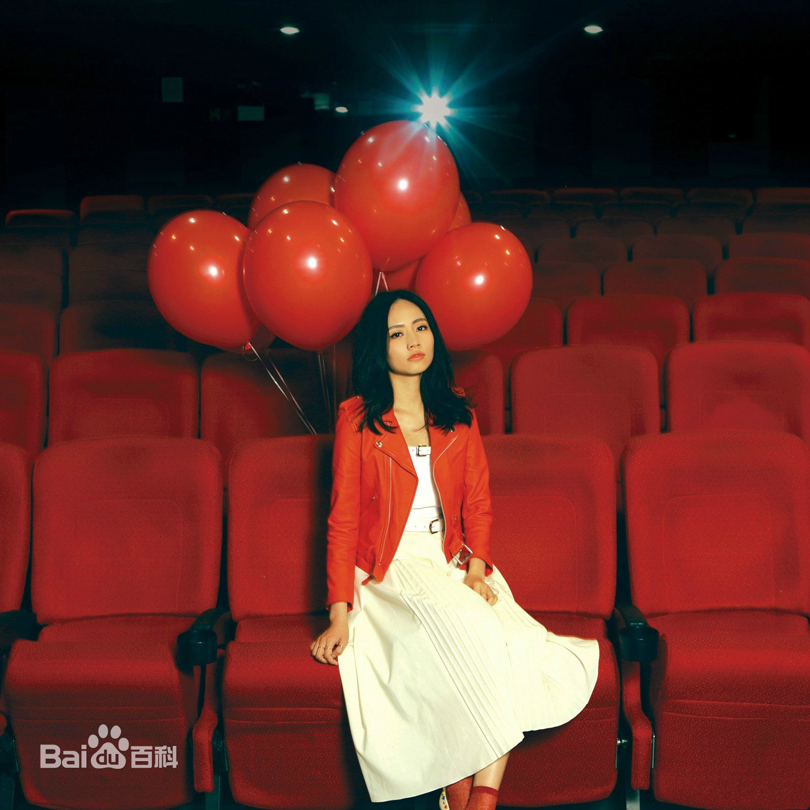 刘惜君(Sara)当我身边空无一人生活照