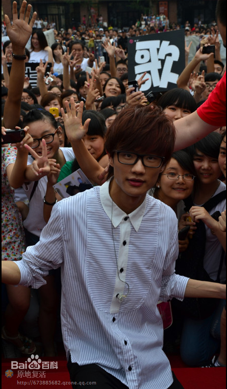 最新许嵩(Vae)精彩图册