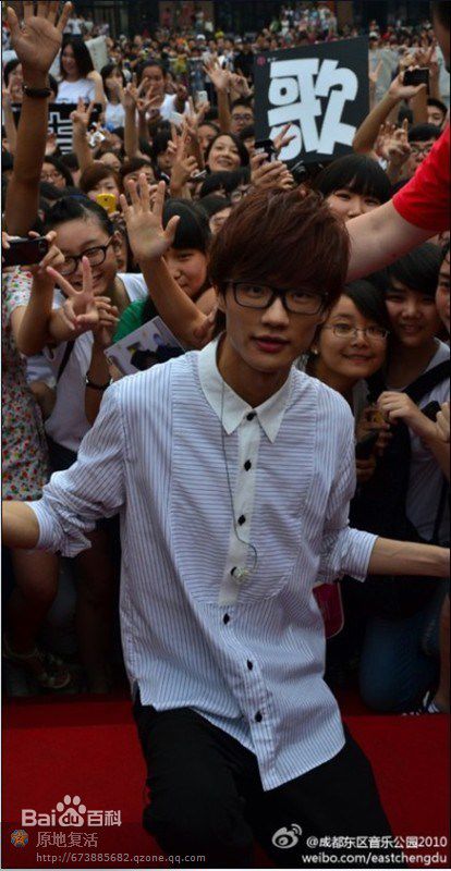 最新许嵩(Vae)精彩图册