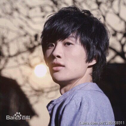 最新许嵩(Vae)精彩图册