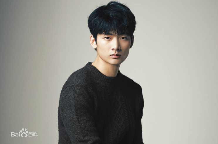 最新徐荣柱(Seo Youngju)壁纸