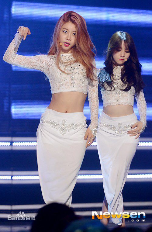 朴素珍()Something舞台照性感图片图集