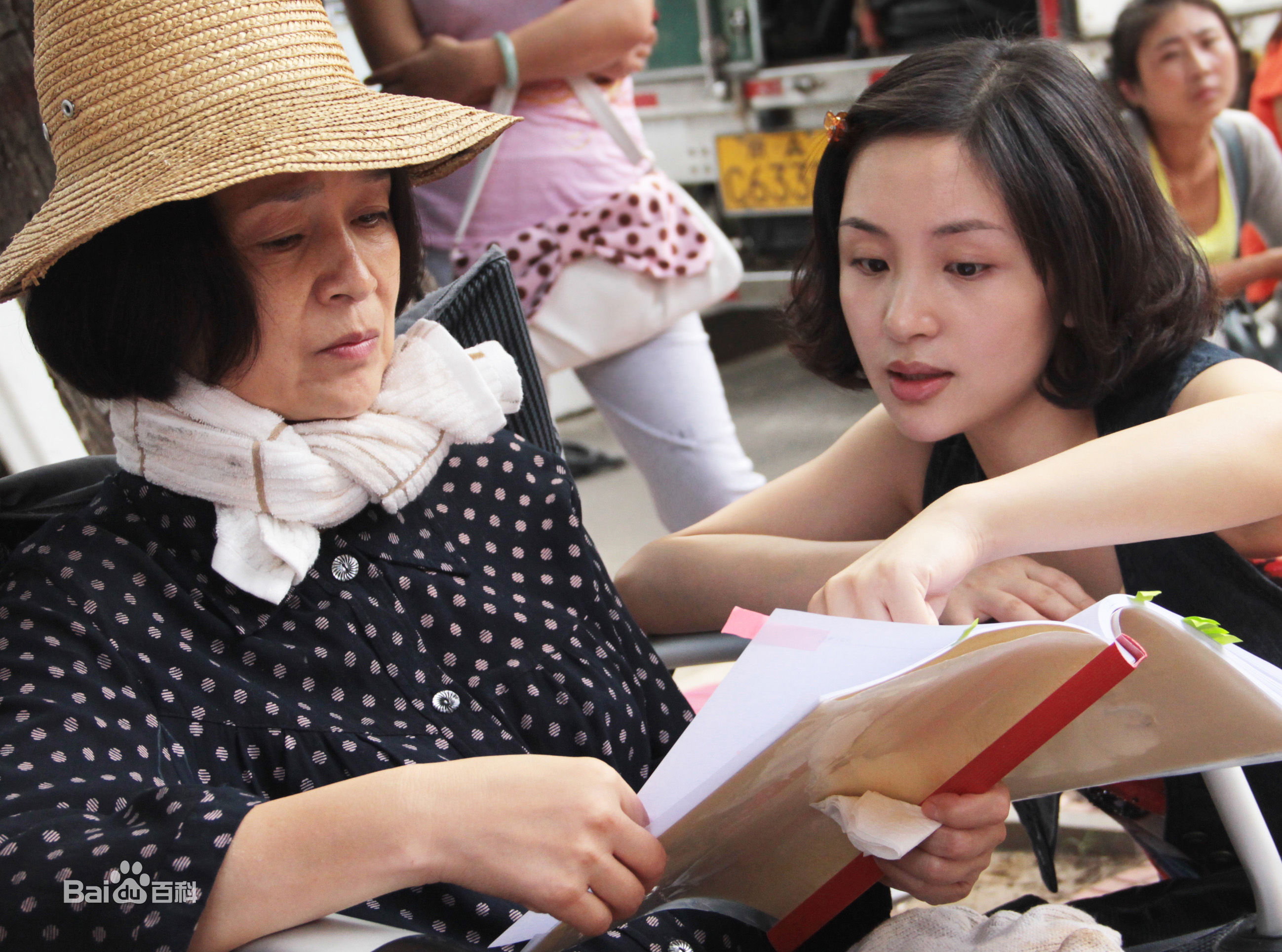 鸿利拍摄花絮前后照片