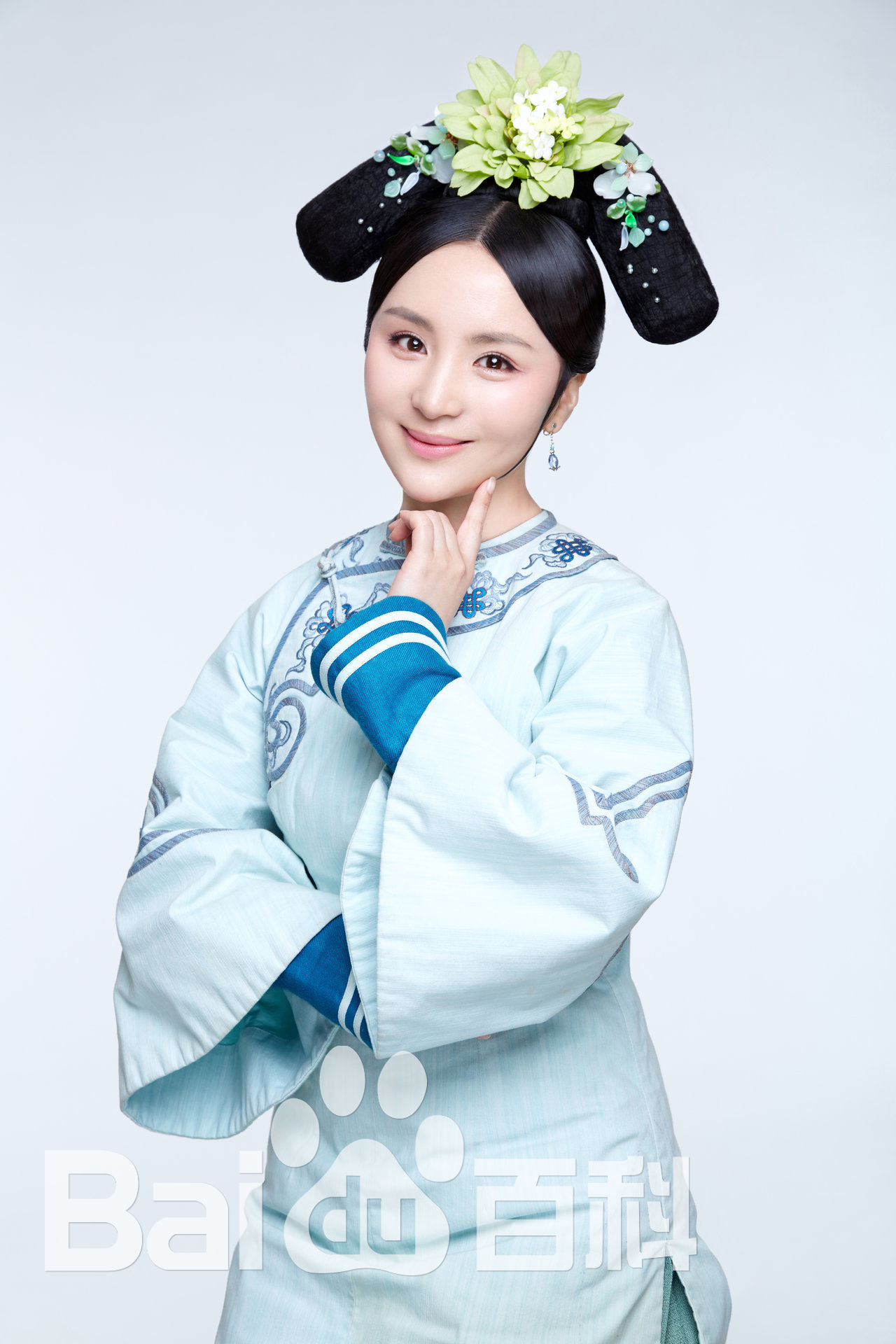 鸿利最新宫廷装壁纸