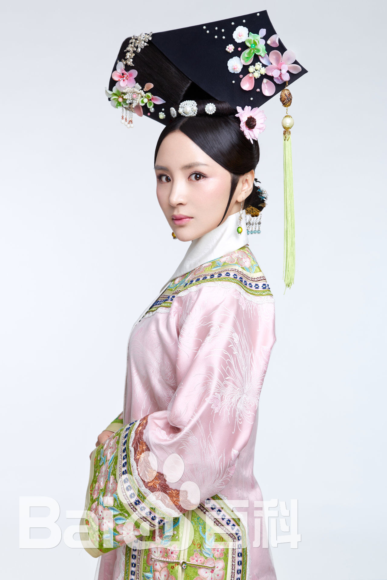 鸿利最新宫廷装壁纸