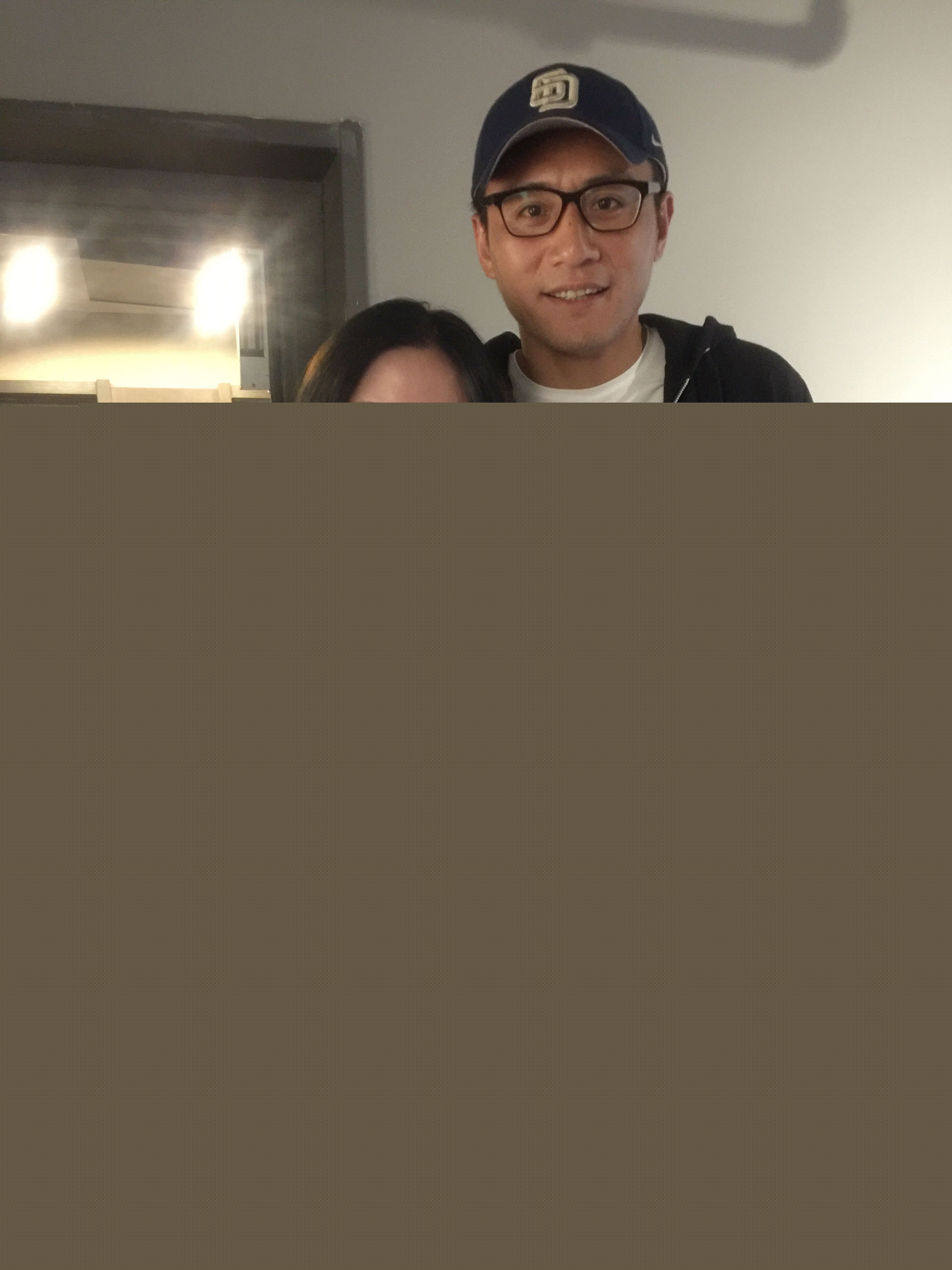 鸿利明星合影照片素颜照壁纸