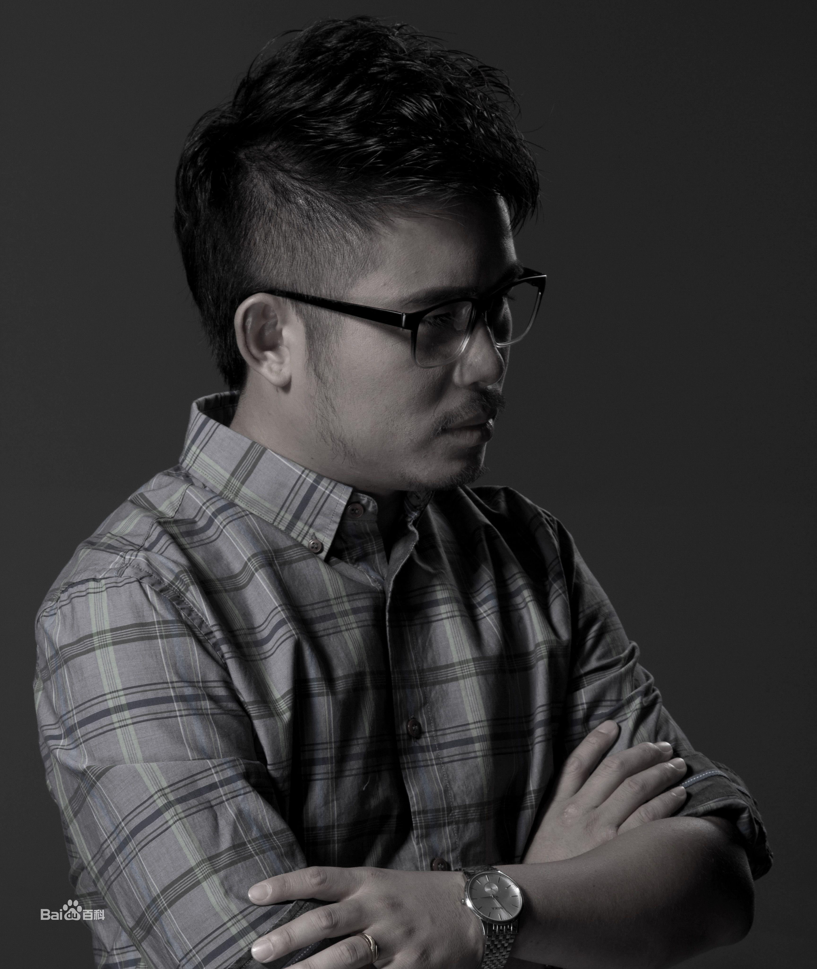 焦洋(Stephen Jiao)导演前后照片