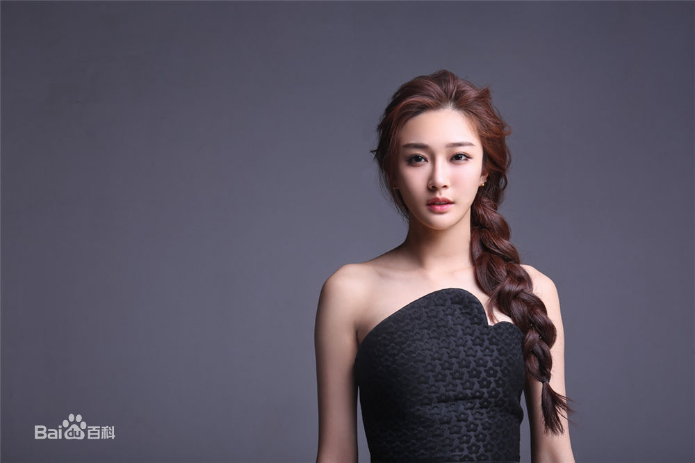 陈冰(Chen Bing)宣传照壁纸壁纸