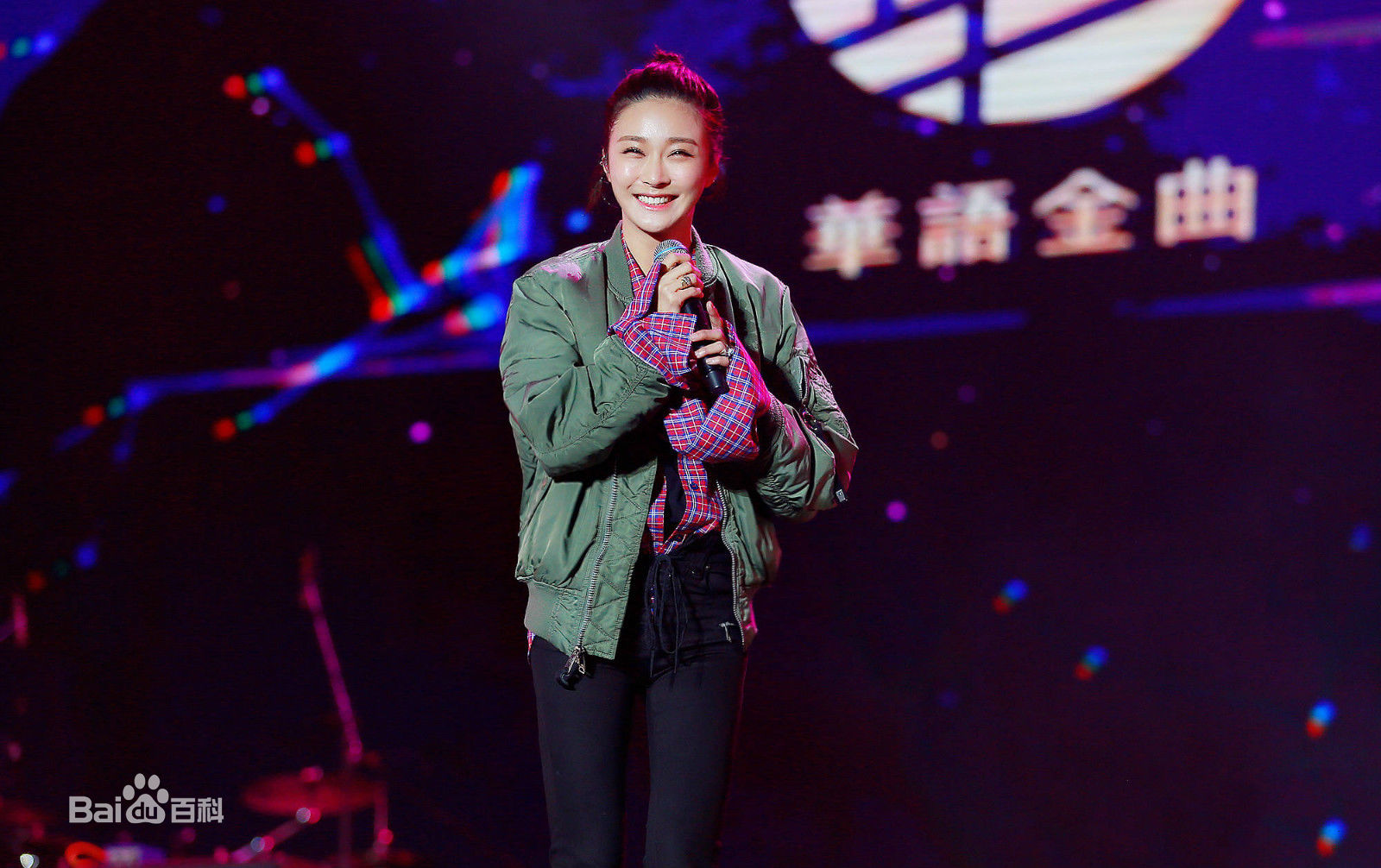 陈冰(Chen Bing)华语金曲奖“全国传媒联合推荐歌曲奖”、“我最喜爱的新人奖”壁纸壁纸