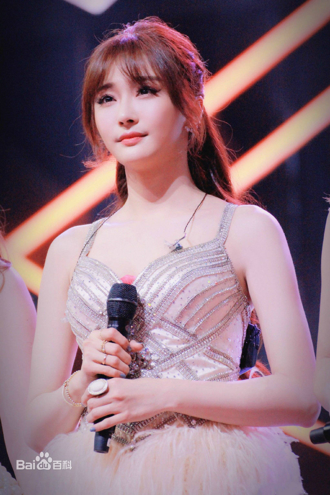 陈冰(Chen Bing)盖世英雄壁纸壁纸