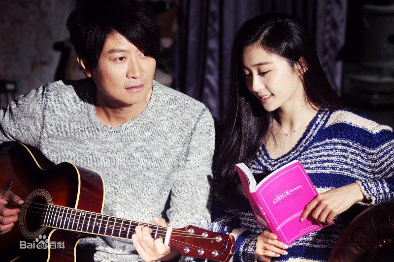 精选陈冰(Chen Bing)在《最远的身边》MV女主角中的图册