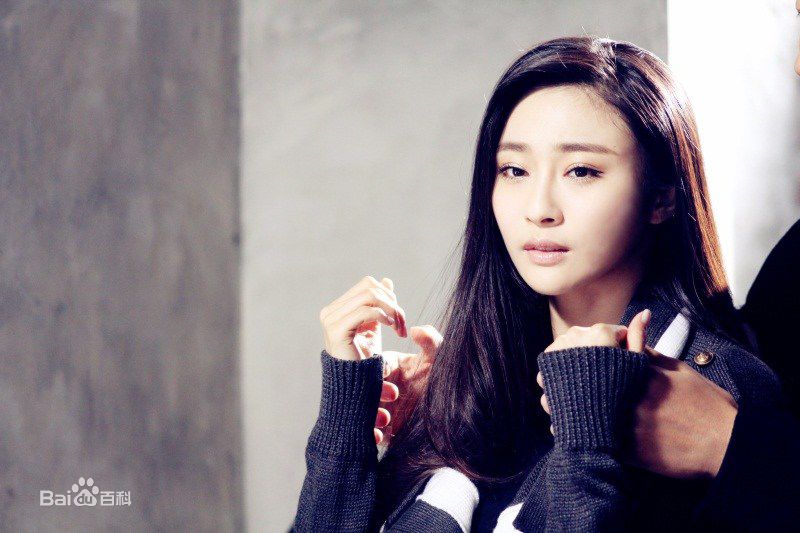 精选陈冰(Chen Bing)在《最远的身边》MV女主角中的图册