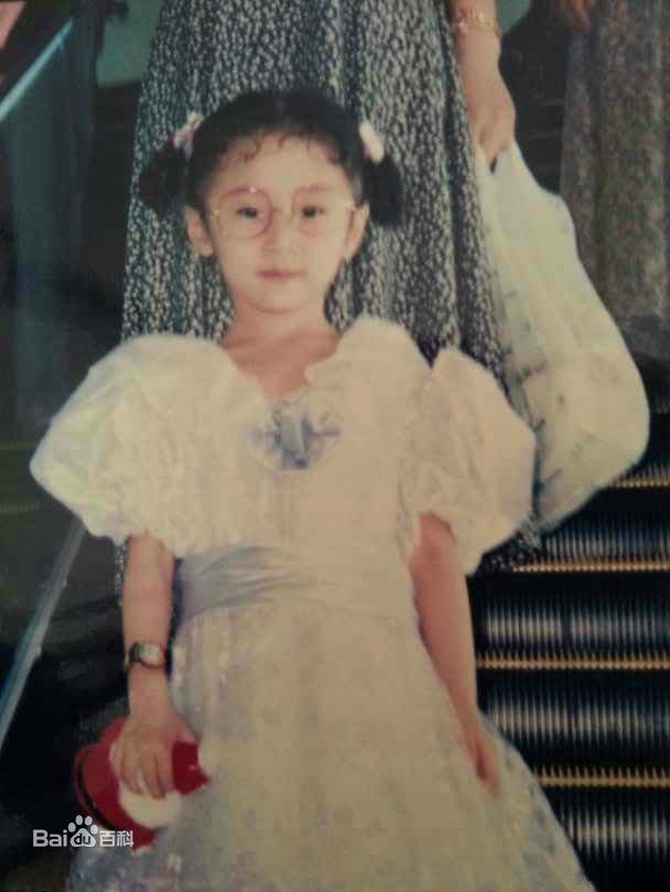 陈冰(Chen Bing)童年时光壁纸壁纸