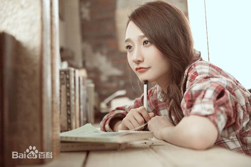 蒋思羽《见习法医》精选剧照 饰秦露露