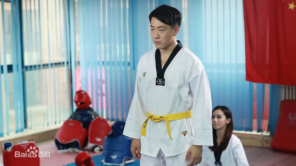 秦汉擂青春失乐园之体育老师最优质剧照