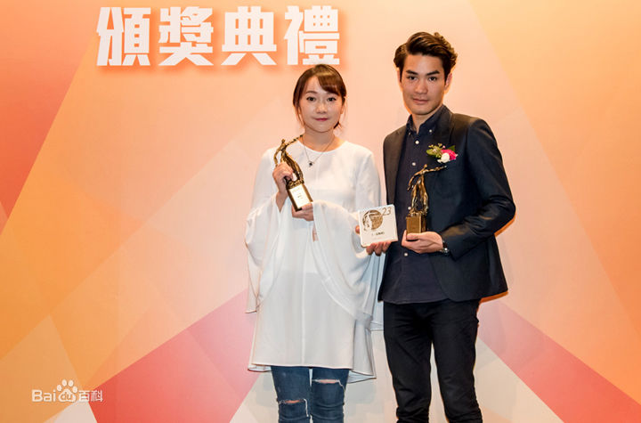 黄进(Chun Wong)个人获奖照前后照片