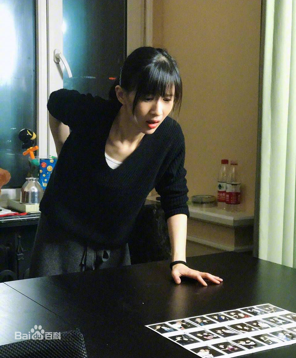 姜逸磊papi酱微博之夜壁纸壁纸