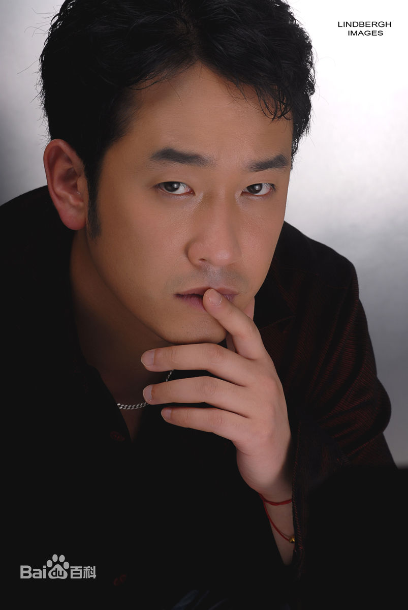 李赞生活照壁纸壁纸