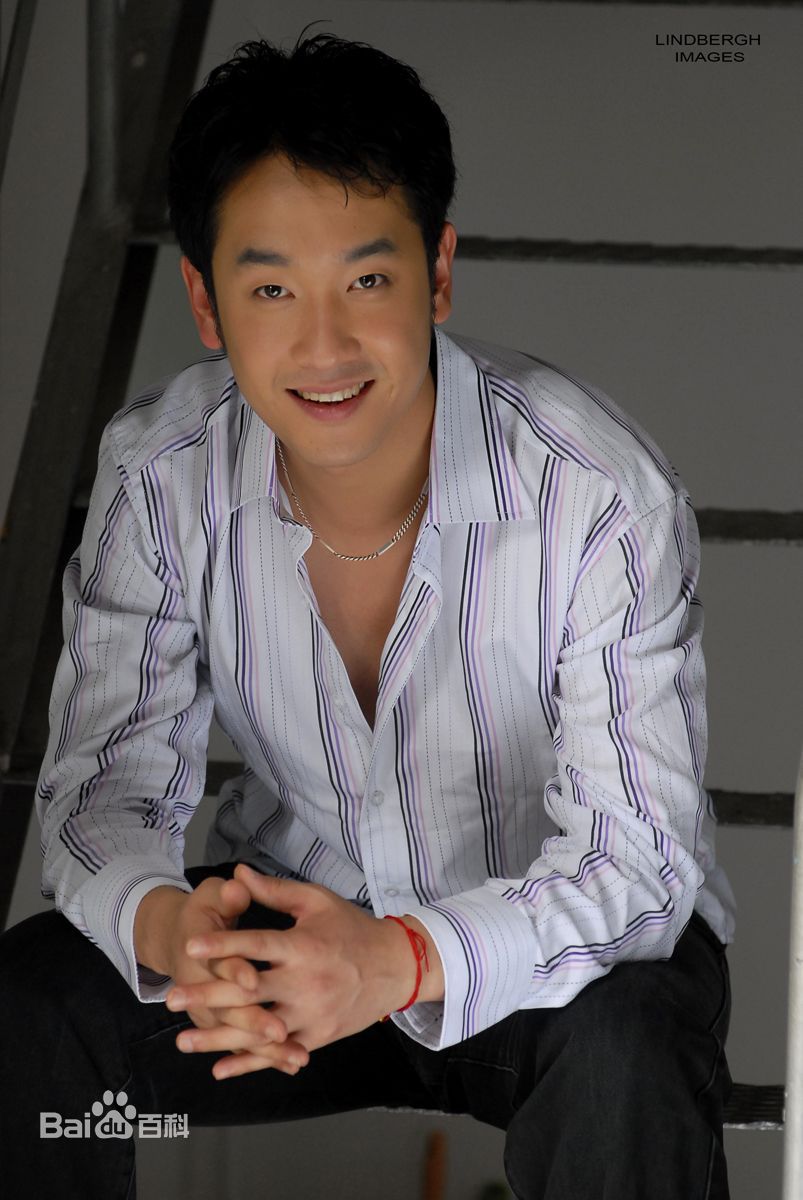 李赞生活照壁纸壁纸