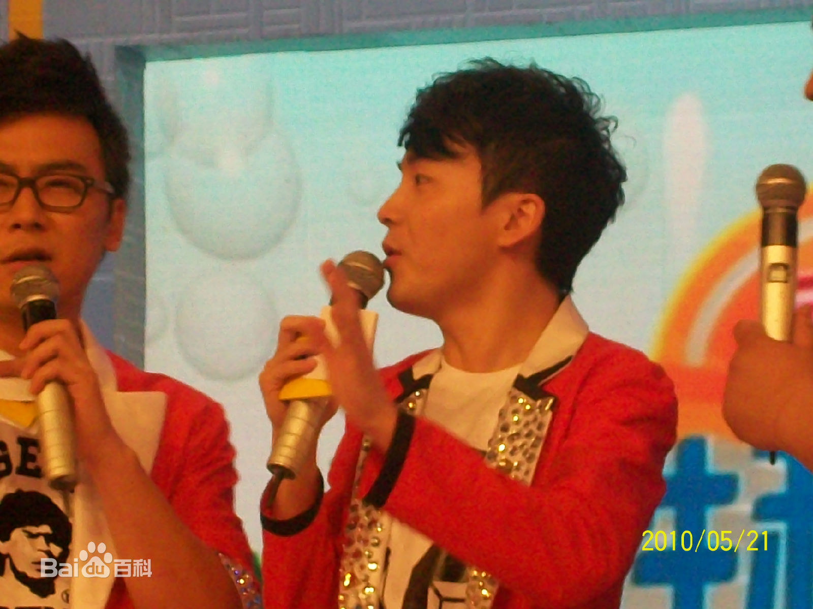 最优质沈凌在2010主持《胜利百分百》中的