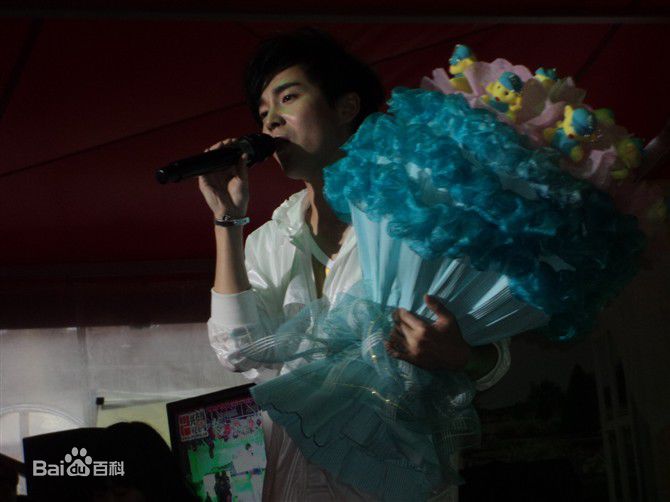 高清沈凌在2010专辑《我的幸福》西安签唱会中的图集