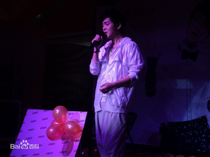 高清沈凌在2010专辑《我的幸福》西安签唱会中的图集