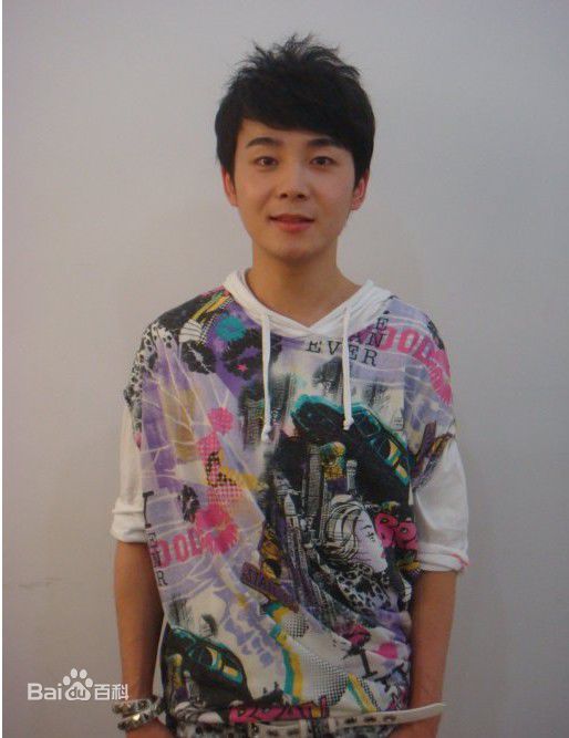 精选沈凌在2010年主持《超级乐8点》中的图册