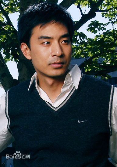 孙岩的各种着装照图片图册