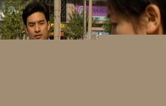 孙岩的各种着装照图片图册