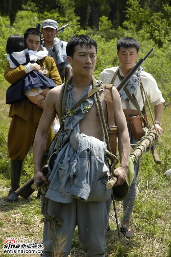 孙岩的各种着装照图片图册