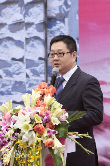 最新张绍刚性感图片