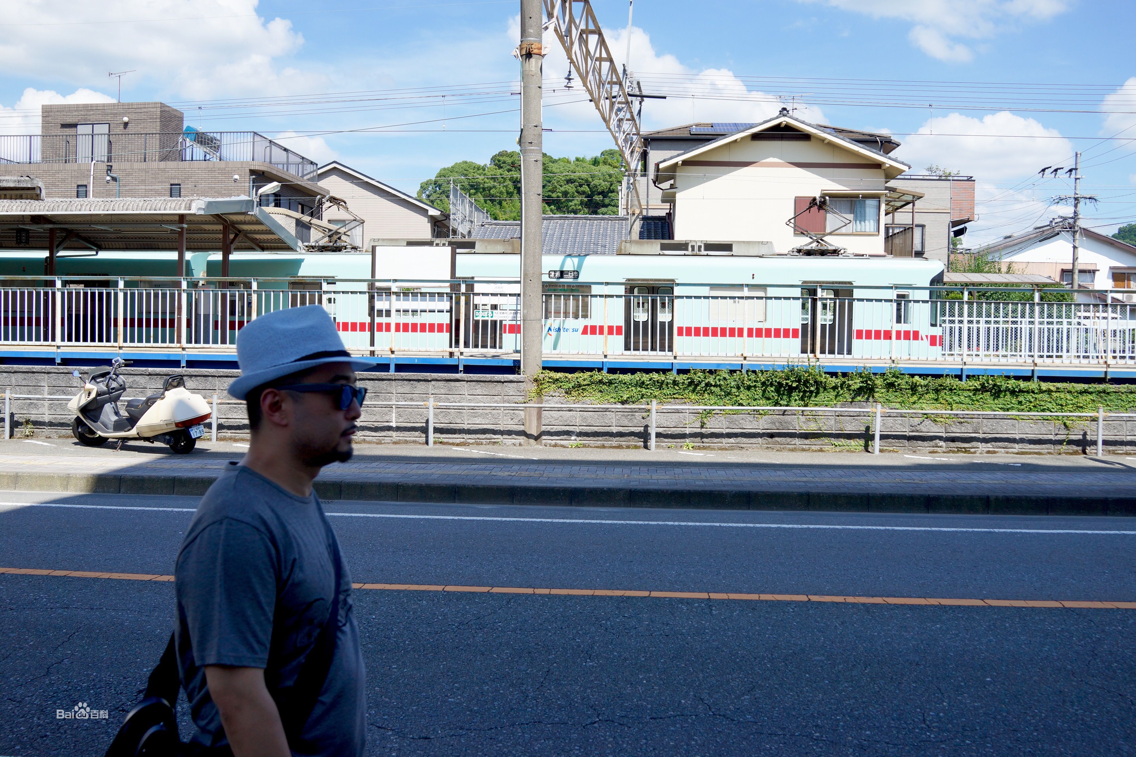 苏蓬生活照壁纸壁纸