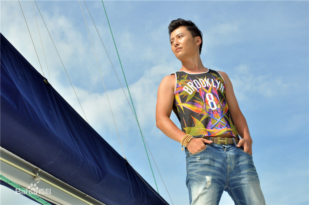 邹东孝(Zou Dong Xiao)电影《爱你一世一生》最新剧照海报