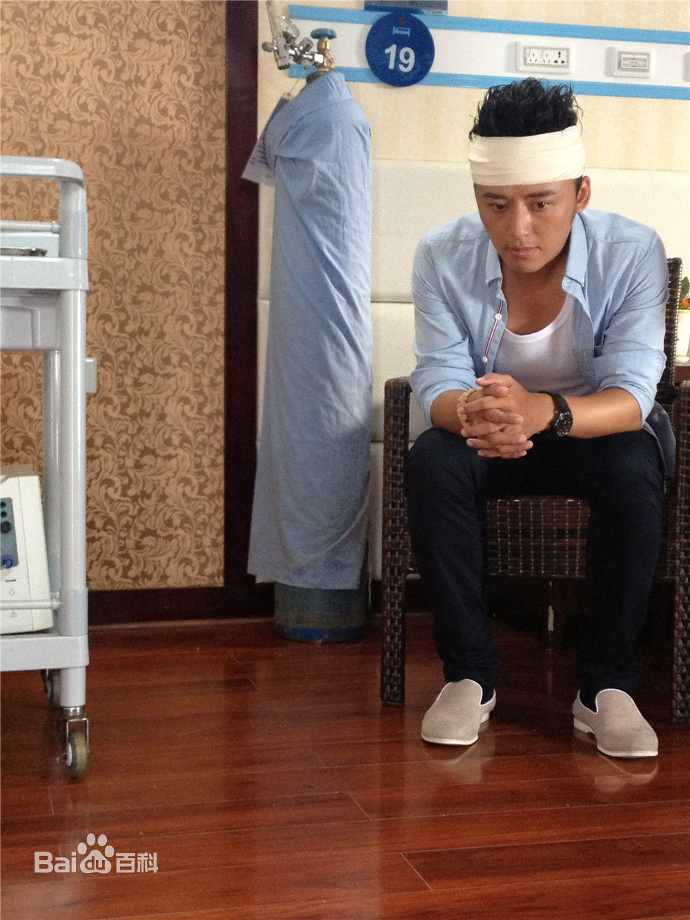 邹东孝(Zou Dong Xiao)电影《爱你一世一生》最新剧照海报