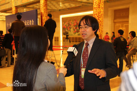 徐静波接受采访壁纸壁纸